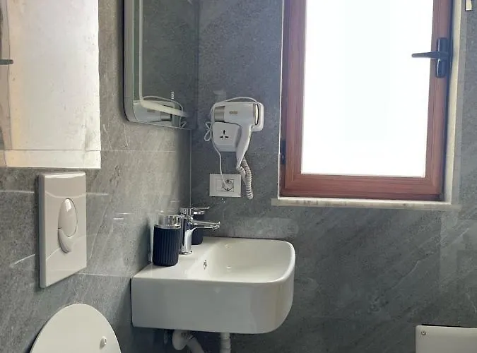 Ferrari Отель Тирана